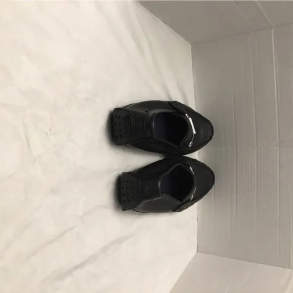 COLE HAAN leather shoes