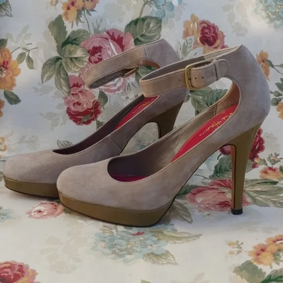 Cole Haan Marisa Nike Air Women's Pumps with Buckle Ankle Strap in Tan Suede 9.5