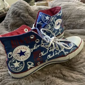 Converse All-Star Chuck Taylor ALL OVER PRINT Men’s 7M Women’s Size 9 M