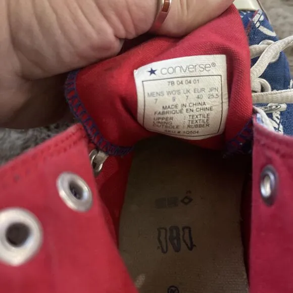 Converse All-Star Chuck Taylor ALL OVER PRINT Men’s 7M Women’s Size 9 M