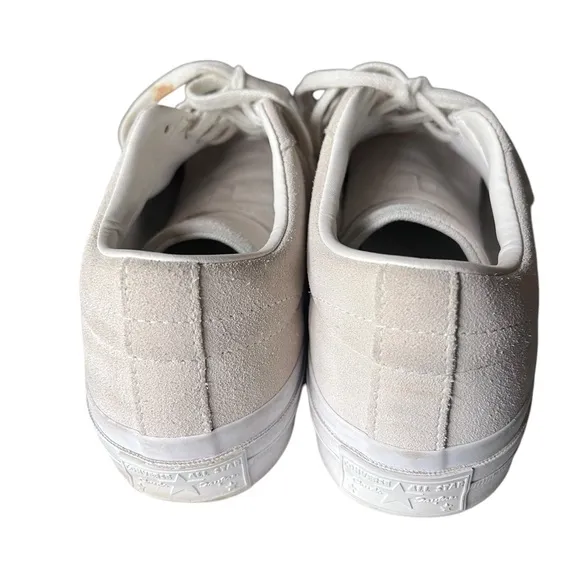 Converse All Stars, leather low top tennis shoe, size womens 9, mens 7, cream