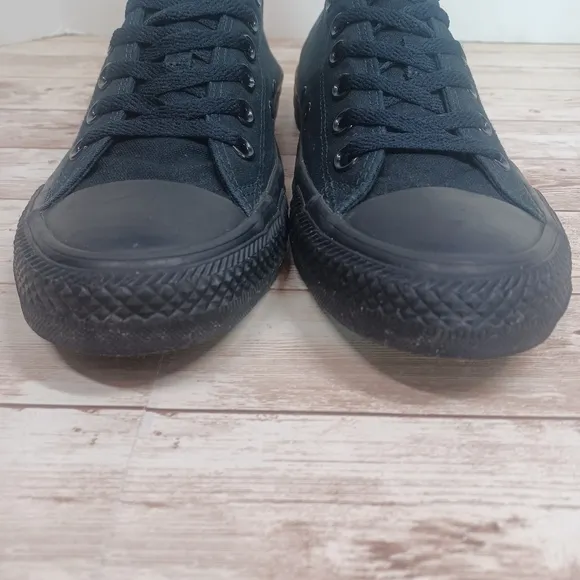 Converse All Stars Low Top Solid All Black Sneakers Canvas Shoes Boys Size 7
