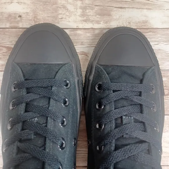 Converse All Stars Low Top Solid All Black Sneakers Canvas Shoes Boys Size 7
