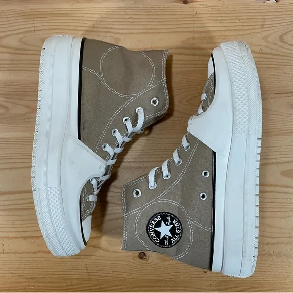 Converse Chuck Taylor All Star Construct Shoes# A03876CMen’s Size 9 Tan White