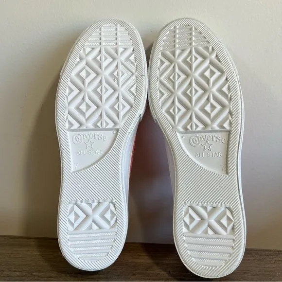 Converse Chuck Taylor All Star Lift OX Women's Size 9 Shoe #B1564 NEW