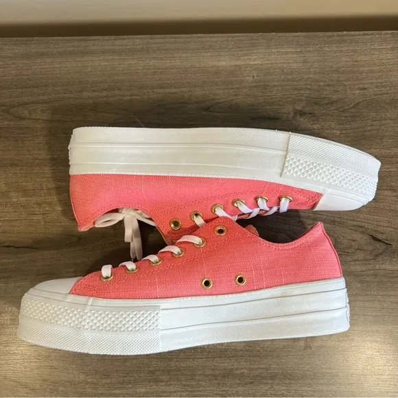 Converse Chuck Taylor All Star Lift OX Women's Size 9 Shoe #B1564 NEW