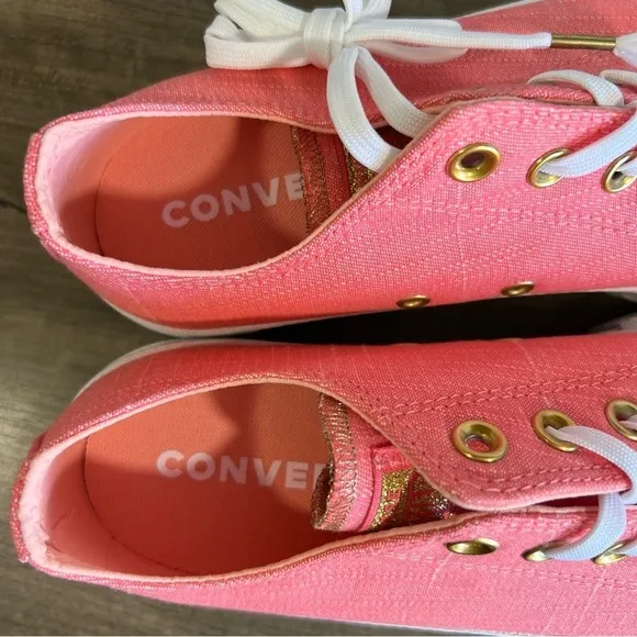 Converse Chuck Taylor All Star Lift OX Women's Size 9 Shoe #B1564 NEW