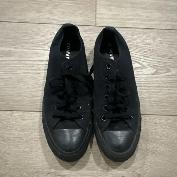 Converse Chuck Taylor All Star Low Top Sneakers Black Men’s Sz 8 Shoes Sz 10 W