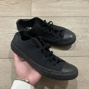Converse Chuck Taylor All Star Low Top Sneakers Black Men’s Sz 8 Shoes Sz 10 W