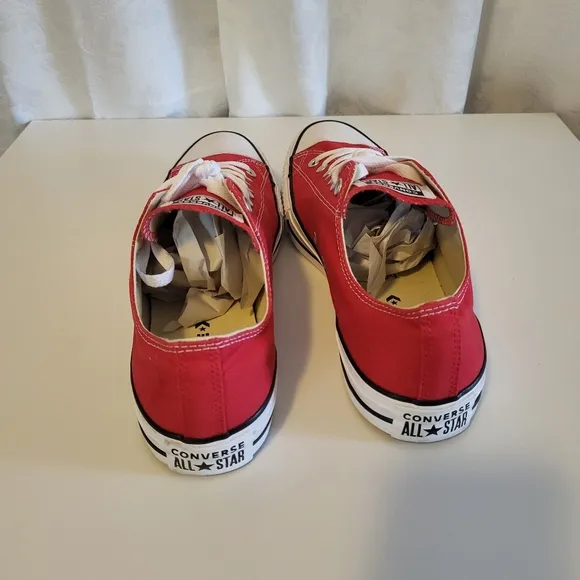 Converse Chuck Taylor All Star Low Top, Unisex Sneakers, Shoes Size 12, Red