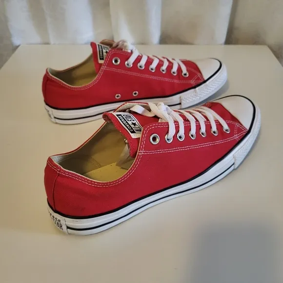 Converse Chuck Taylor All Star Low Top, Unisex Sneakers, Shoes Size 12, Red