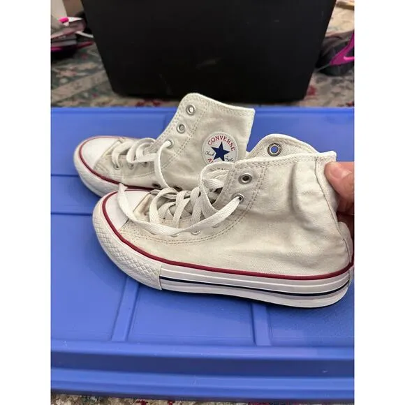 Converse Kid's White Red Chuck Taylor All Star Lace Up Sneaker Shoes Size 2