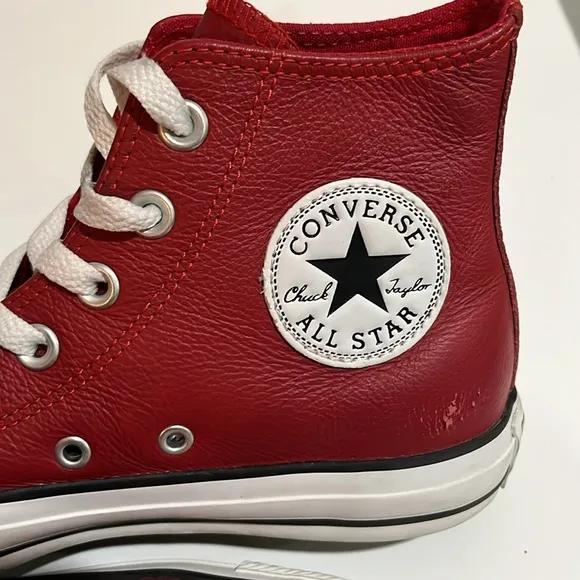 Converse Red Leather Chuck Taylor High Top Sneakers Men’s Sz 5 (Women’s Sz 7)