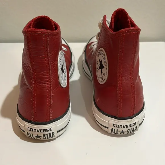 Converse Red Leather Chuck Taylor High Top Sneakers Men’s Sz 5 (Women’s Sz 7)