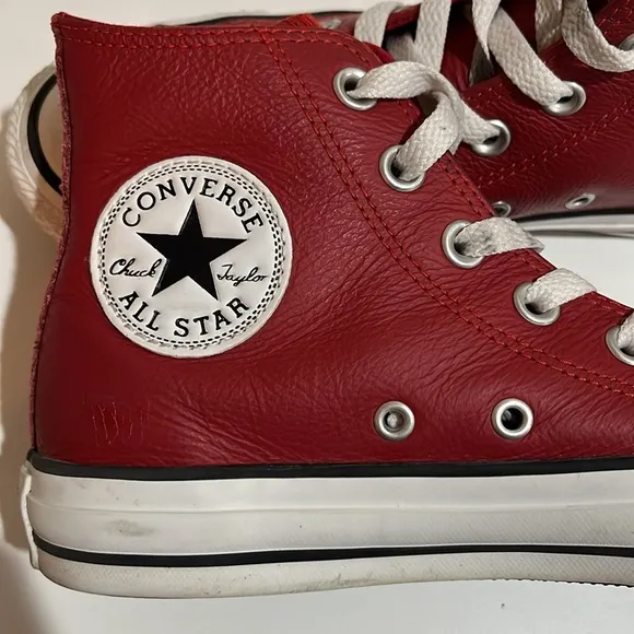 Converse Red Leather Chuck Taylor High Top Sneakers Men’s Sz 5 (Women’s Sz 7)