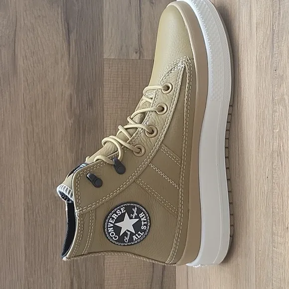 Converse Tan High-Top Sneakers Size Womens 8.0.