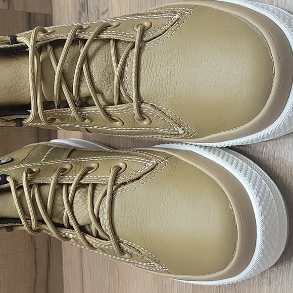 Converse Tan High-Top Sneakers Size Womens 8.0.