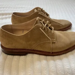 COPY - Alden Unlined Suede Plain Toe Blucher in Tan