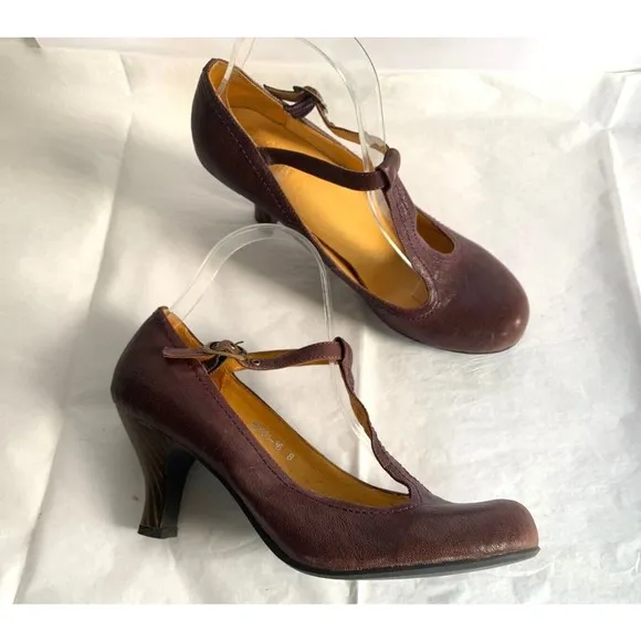 Crown Vintage Brown Purple T Strap Round Toe Pump Striped Heel - Size 8 Retro