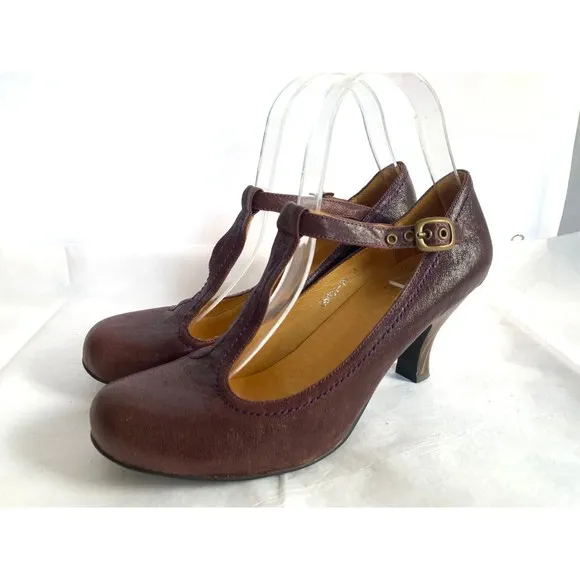 Crown Vintage Brown Purple T Strap Round Toe Pump Striped Heel - Size 8 Retro