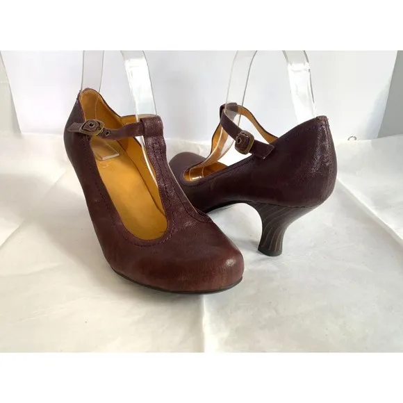 Crown Vintage Brown Purple T Strap Round Toe Pump Striped Heel - Size 8 Retro