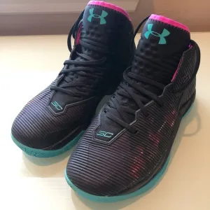 Curry 2.5 basketball shoes- size 8