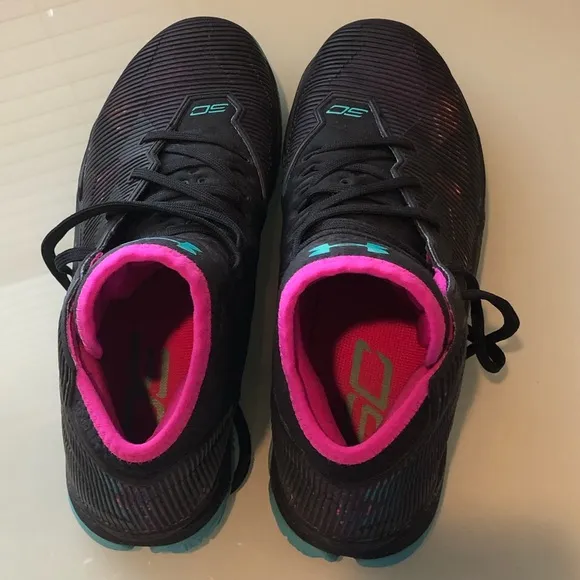 Curry 2.5 basketball shoes- size 8