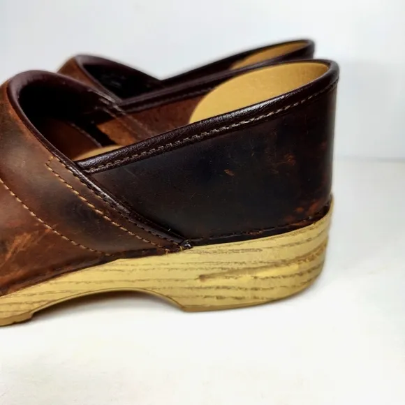 Dansko Burnished Leather Professional Brown Clog Women's Shoe Size 11.5-12 EU 42