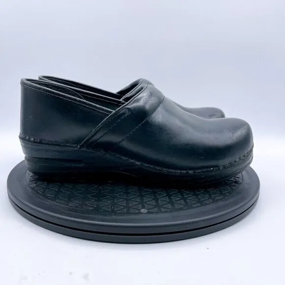 Dansko clogs black Womens size 41 or US 10.5 - 11