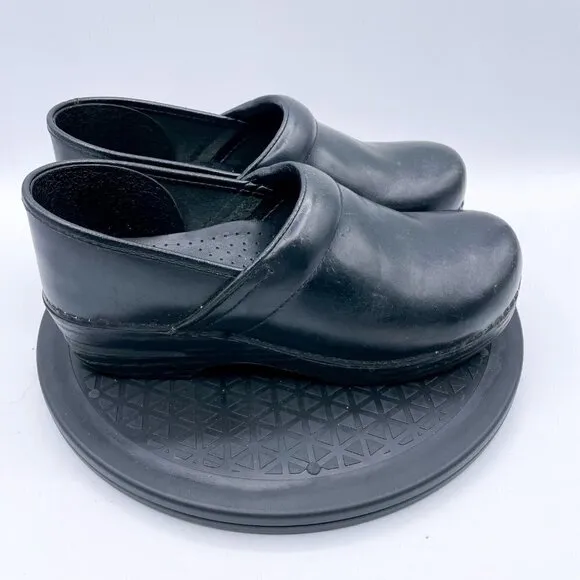 Dansko clogs black Womens size 41 or US 10.5 - 11