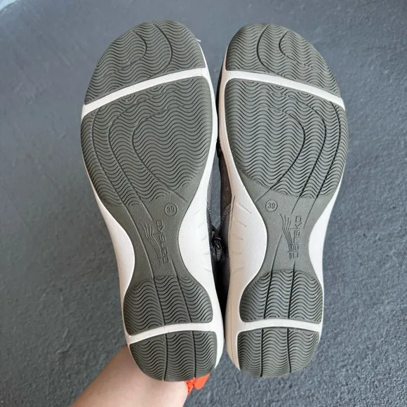 Dansko Mary Jane Shoes Heaven Metallic Taupe Sz 8.5-9 (EU 39)
