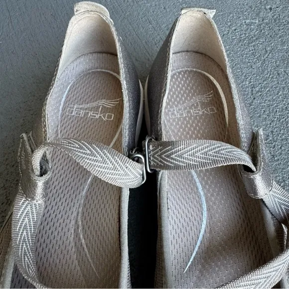 Dansko Mary Jane Shoes Heaven Metallic Taupe Sz 8.5-9 (EU 39)