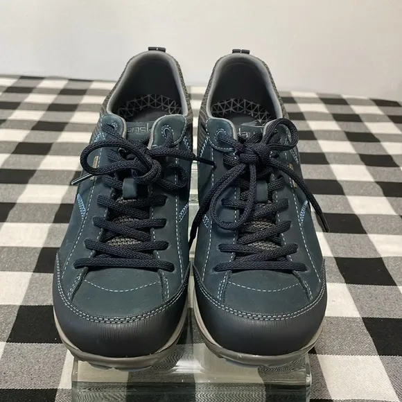 Dansko Paisley Navy Waterproof Nubuck Leather Sneaker 10-10.5 Shoes 4350751075