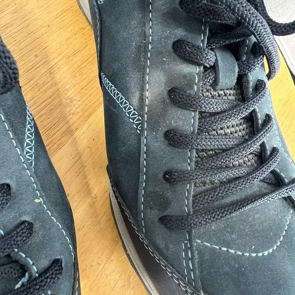 Dansko Paisley Waterproof Outdoor Sneakers 40/9.5-10