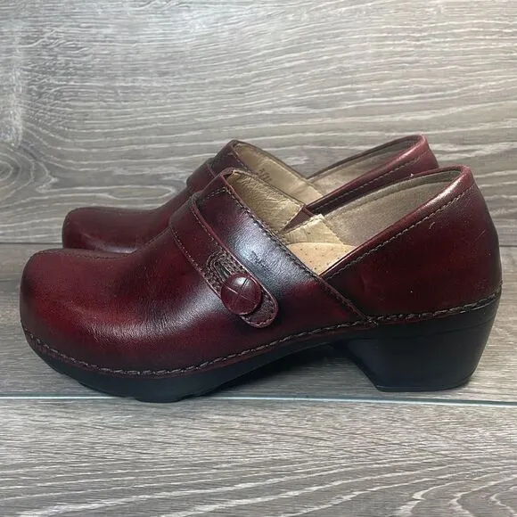 Dansko Solstice Monk Burgundy Red Leather Women’s Sz 6.5-7/EU 37 Slip On Clogs