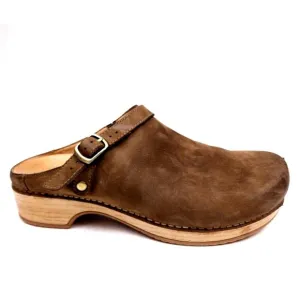 Dansko Women's 9.5-10 Berry Mushroom Brown Burnished Nubuck Clogs Heel Shoes