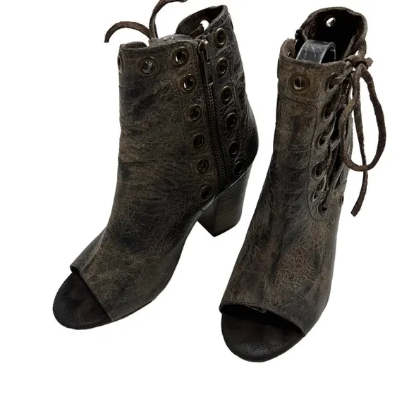 Diba True Vintage Leather Lace Up Bootie Heel 7.5