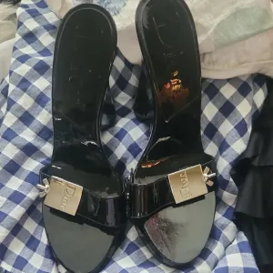 Dior Black Heeled Shoes Elegant Design