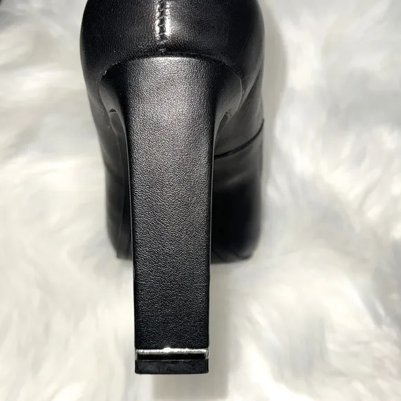 DKNY Claudia Peep Toe High Heeled Shoes Size 6