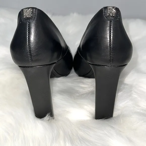 DKNY Claudia Peep Toe High Heeled Shoes Size 6