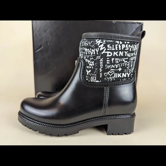 DKNY Womens Rainy Ankle Logo Boots Shoes Size 9