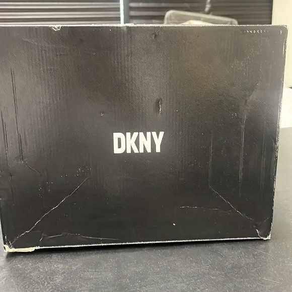 DKNY Womens Rainy Ankle Logo Boots Shoes Size 9