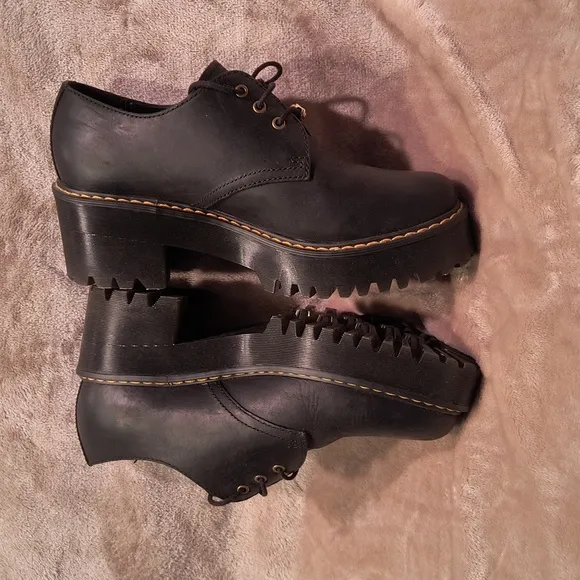 Doc Martens Women's Lace-Up Shoes