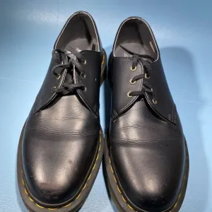 Doc Martens Dr. US Men 9 Black Leather Men's Lace-Up Oxford Shoes AW004 10 L11