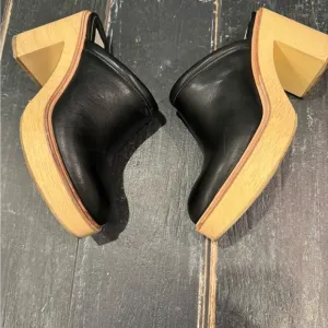 DOLCE VIDA black clogs! Like NEW- worn just a few times🤩EXCELLENT CONDITION 🤩