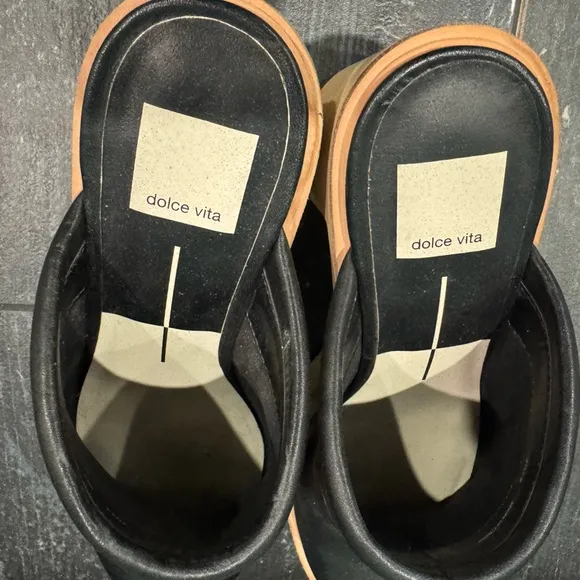 DOLCE VIDA black clogs! Like NEW- worn just a few times🤩EXCELLENT CONDITION 🤩