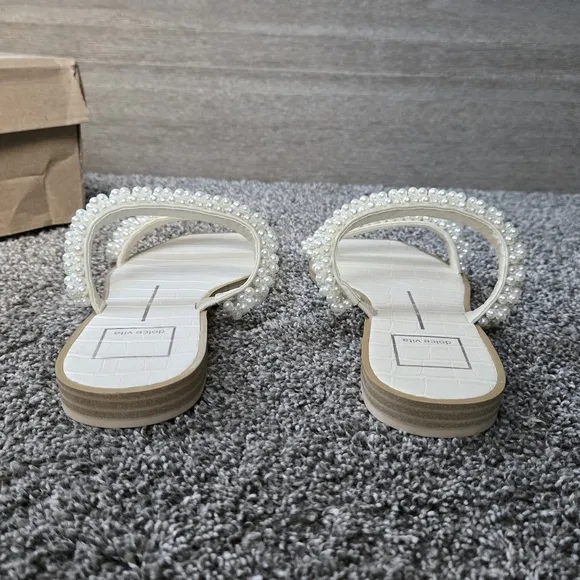 Dolce Vita Ivee Sandals NEW size 6.5 pearl detailing