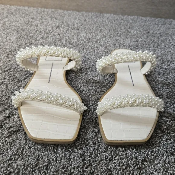 Dolce Vita Ivee Sandals NEW size 6.5 pearl detailing