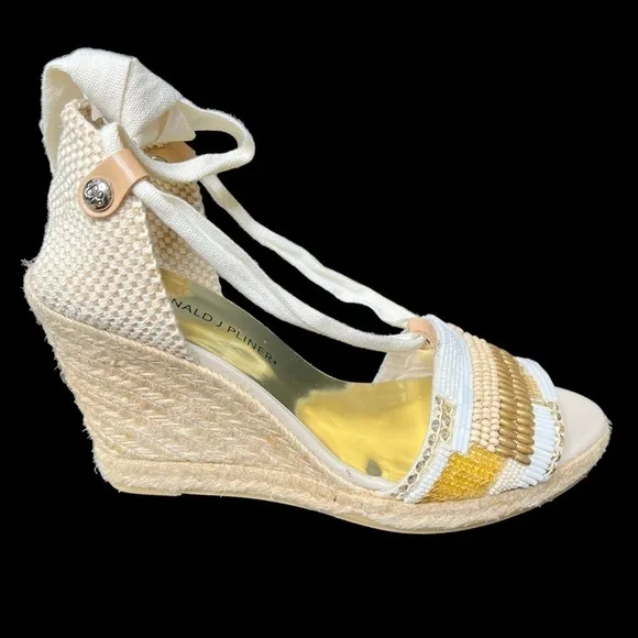 DONALD J PLINER Beaded Wedge Lace Up Ankle Sandal Shoe Cream Tan Size 7.5