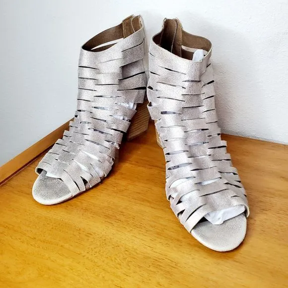 Donald J Pliner Silver Shimmer Leather Open Toe Greece Chunky Heels SZ 11